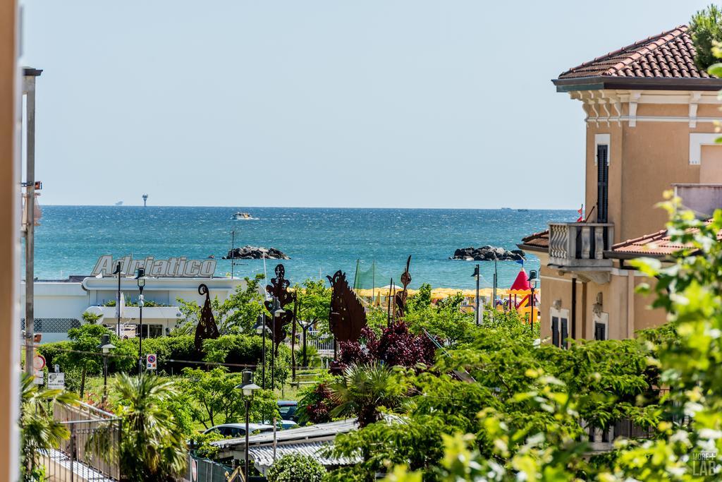 B&B Hotel Souvenir Чезенатіко Екстер'єр фото